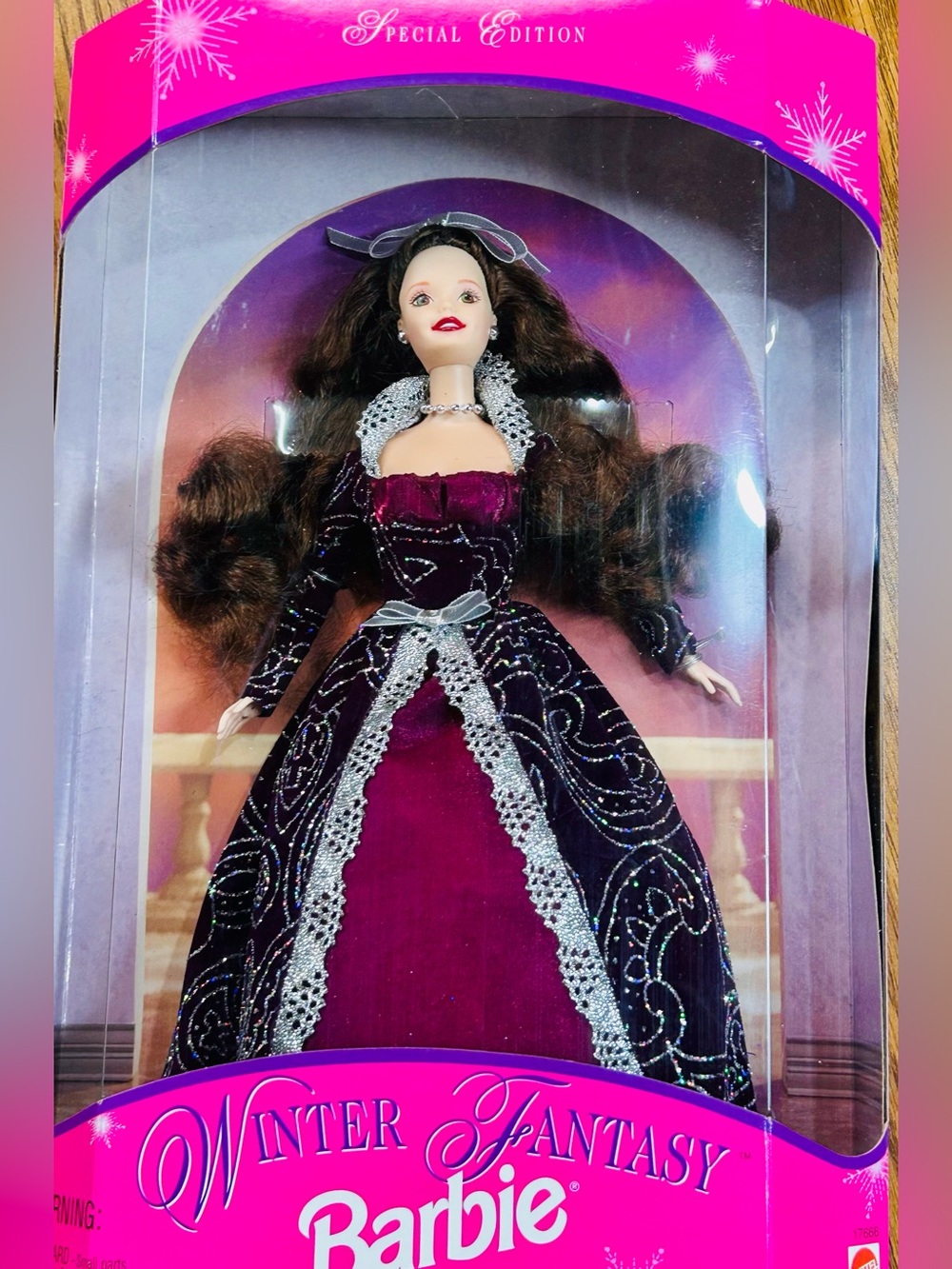 Mattel Barbie Doll Winter Fantasy Brunette NRFB 1996 Sams Club Exclusive